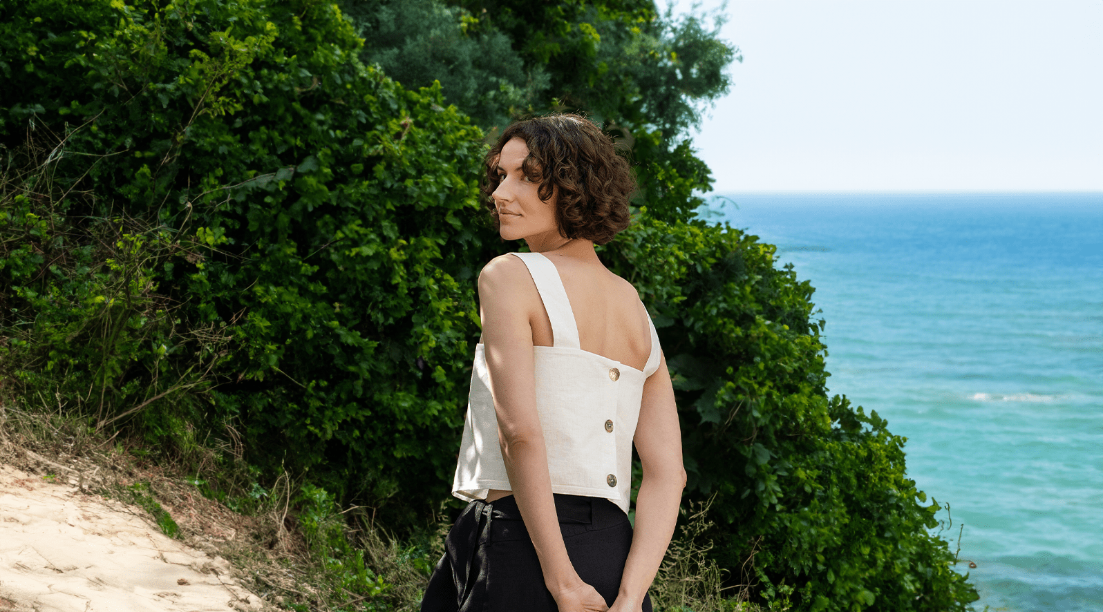 Minimalist Wardrobe - MENIQUE