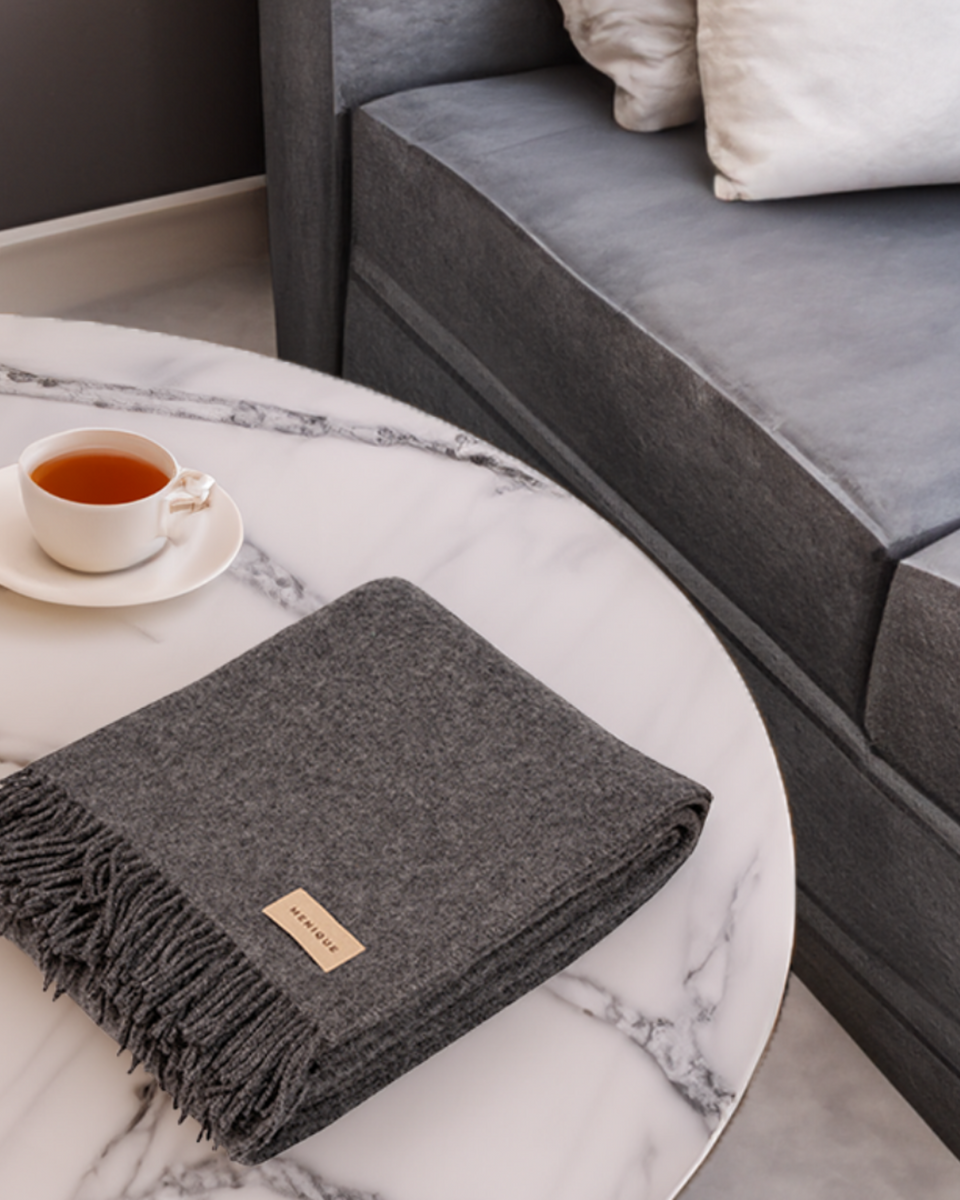 menique 100% Merino Wool Blanket MILAN 125x180cm Dark Grey, Thick Blanket Plaid Extra Fine Autumn Blanket menique 100% Merino Wool Blanket MILAN 125x180cm Dark Grey, Thick Blanket Plaid Extra Fine Autumn Blanket