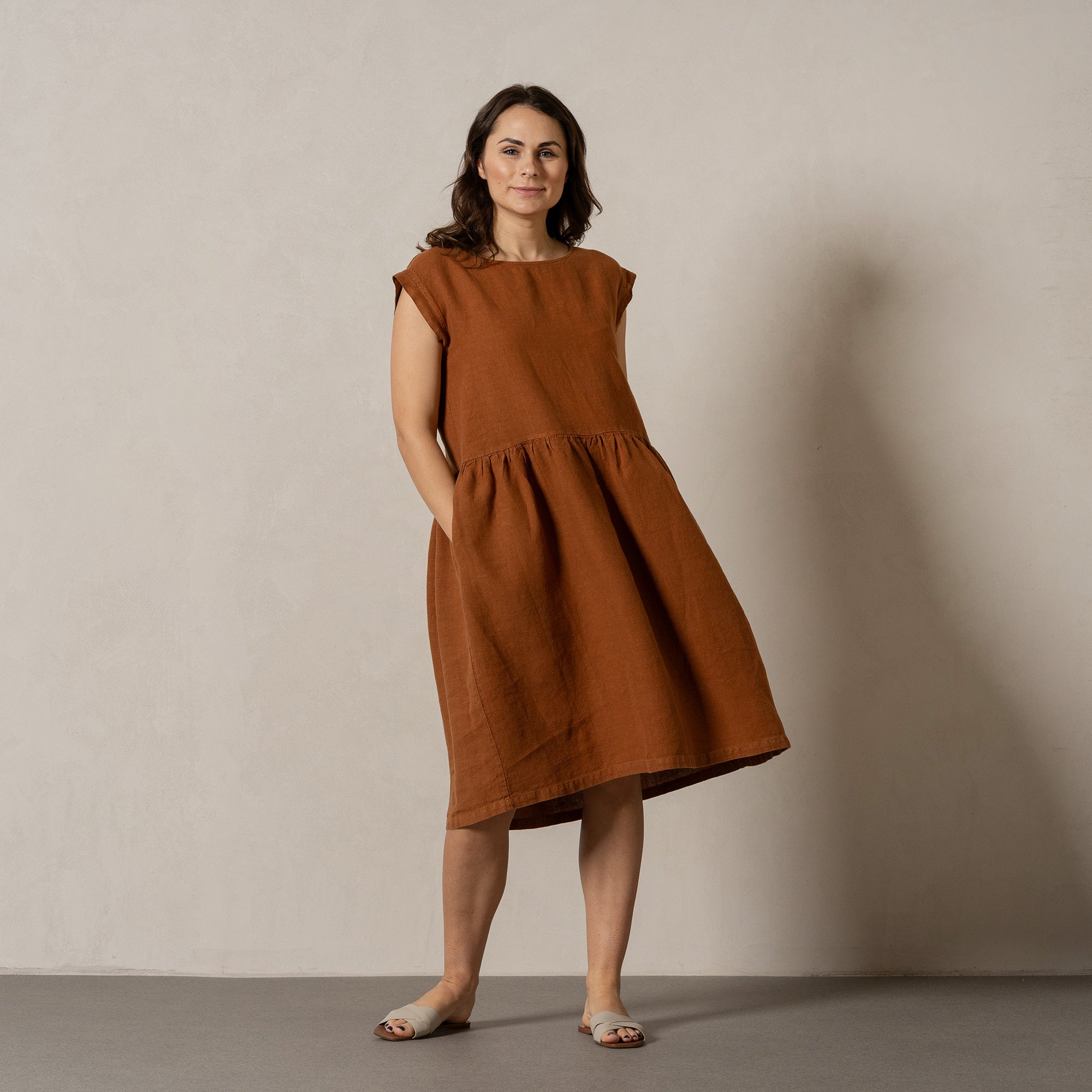 Hypoallergenic Smock Linen Dress Cecilia Pure Black ❤️ menique