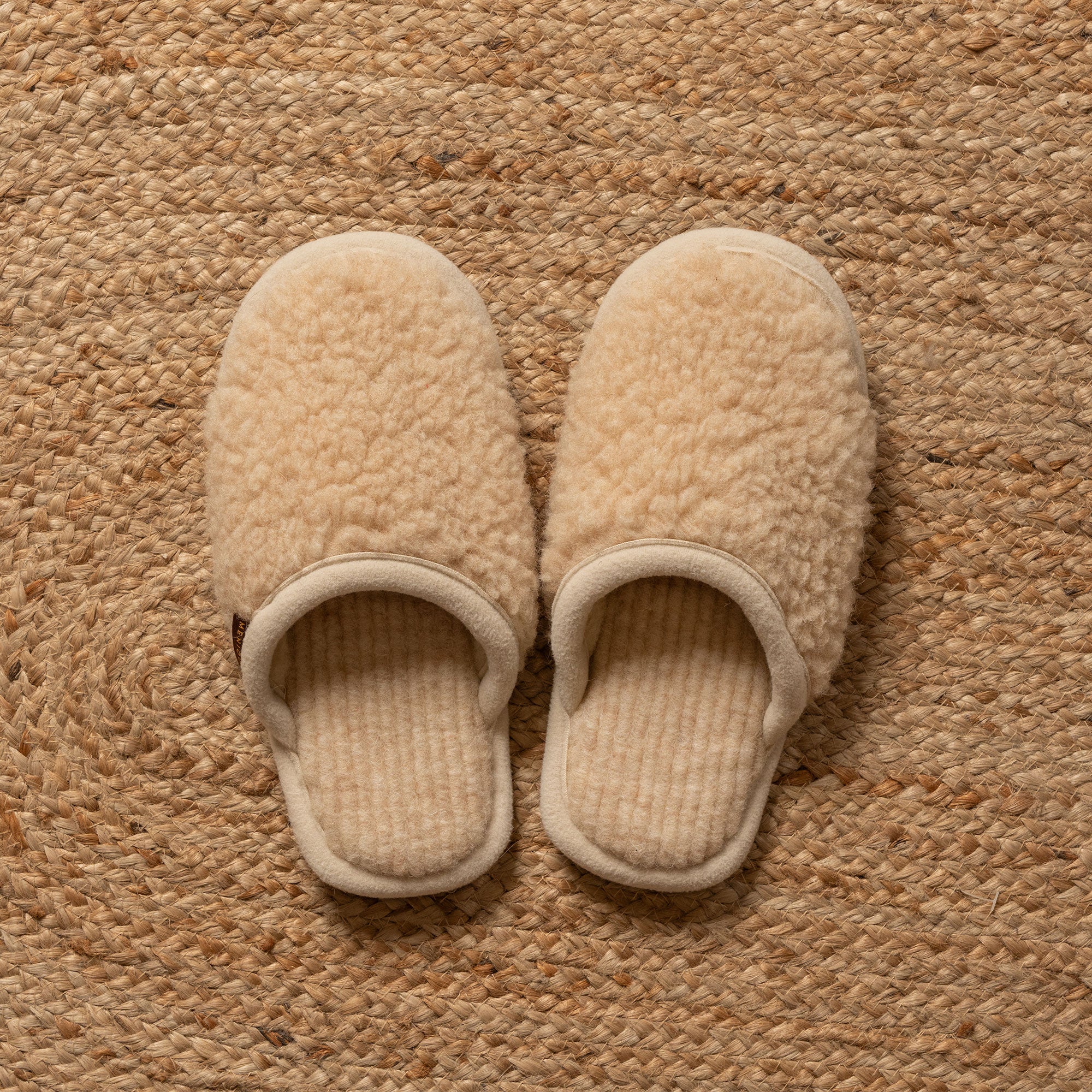 Women's Fleece Slippers Natural ❤️ menique