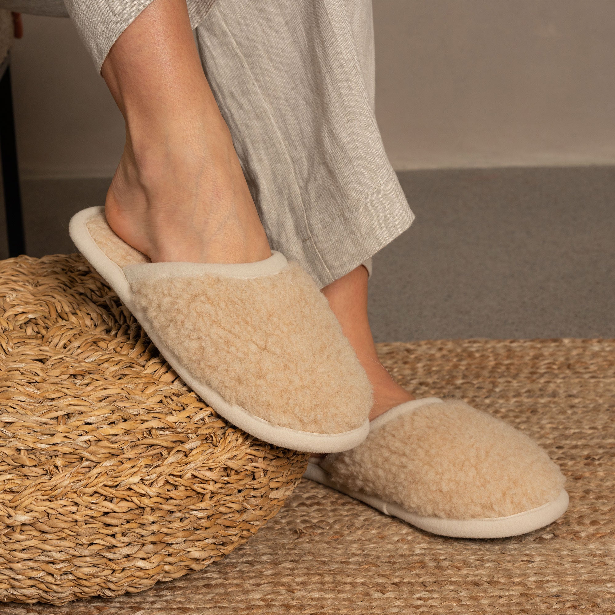 Merino wool hot sale slippers womens