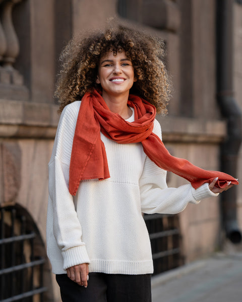 Women&#39;s Linen Scarf Cinnamon Red