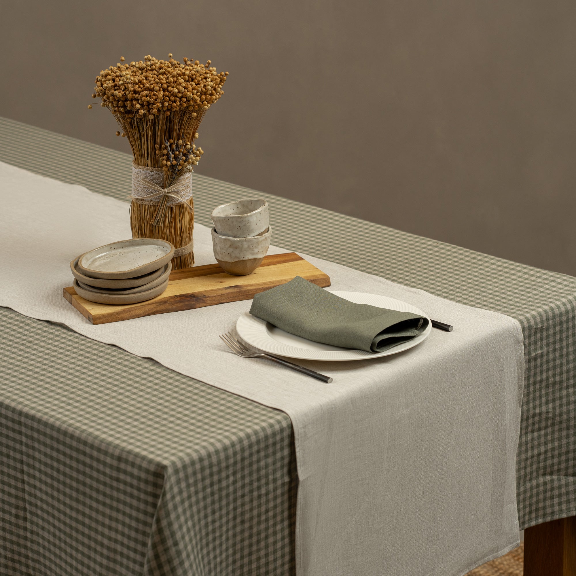 Classic Linen Table Runner in Natural❤️ menique - MENIQUE