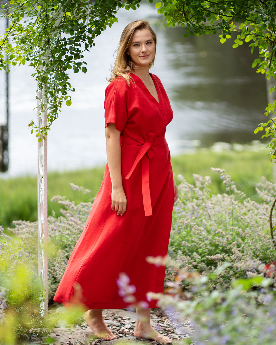 Maxi Wrap Dress Eleanor L / Pure Red Maxi Wrap Dress Eleanor L / Pure Red