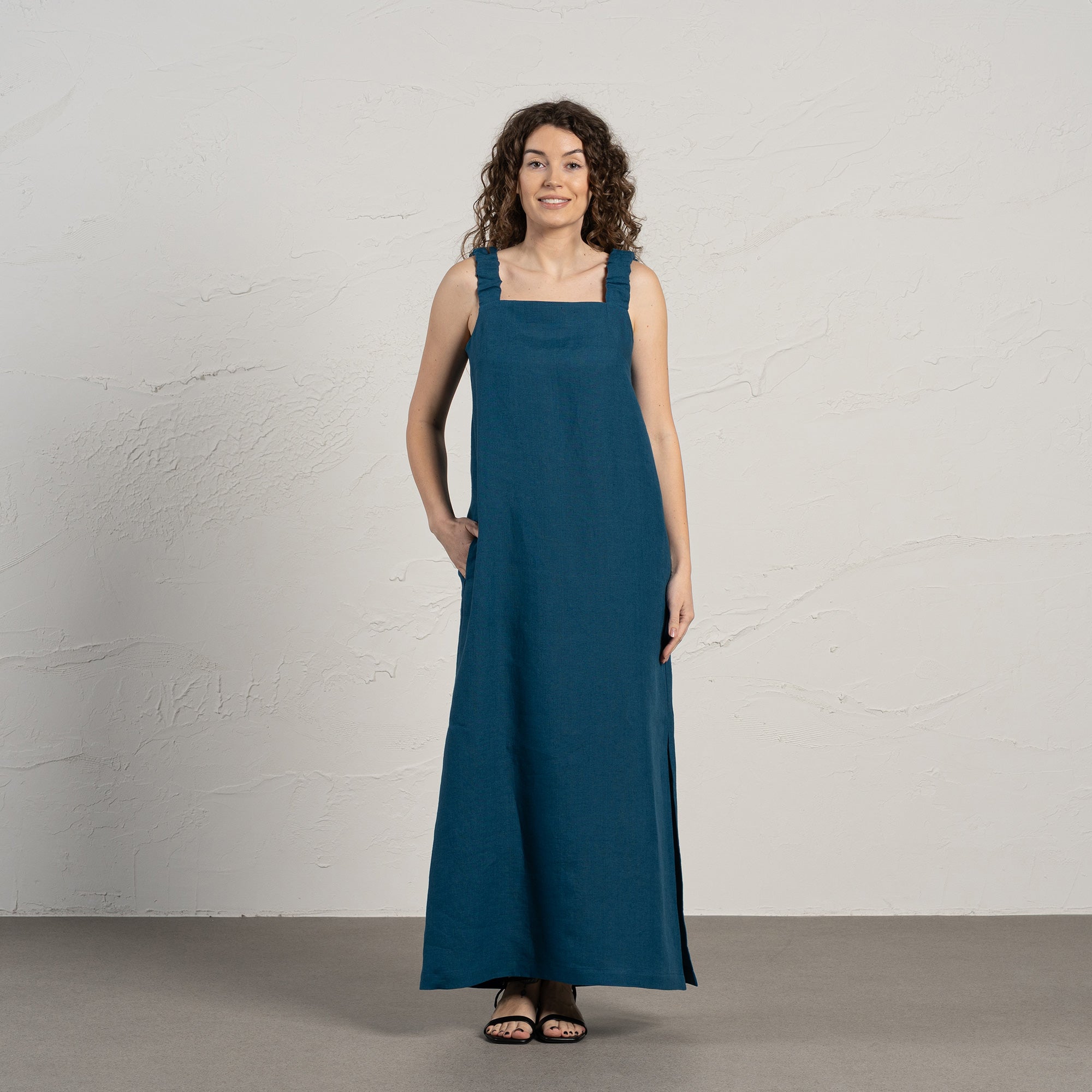 Maxi Linen Pinafore Style Dress with Open Back ❤️ menique - MENIQUE