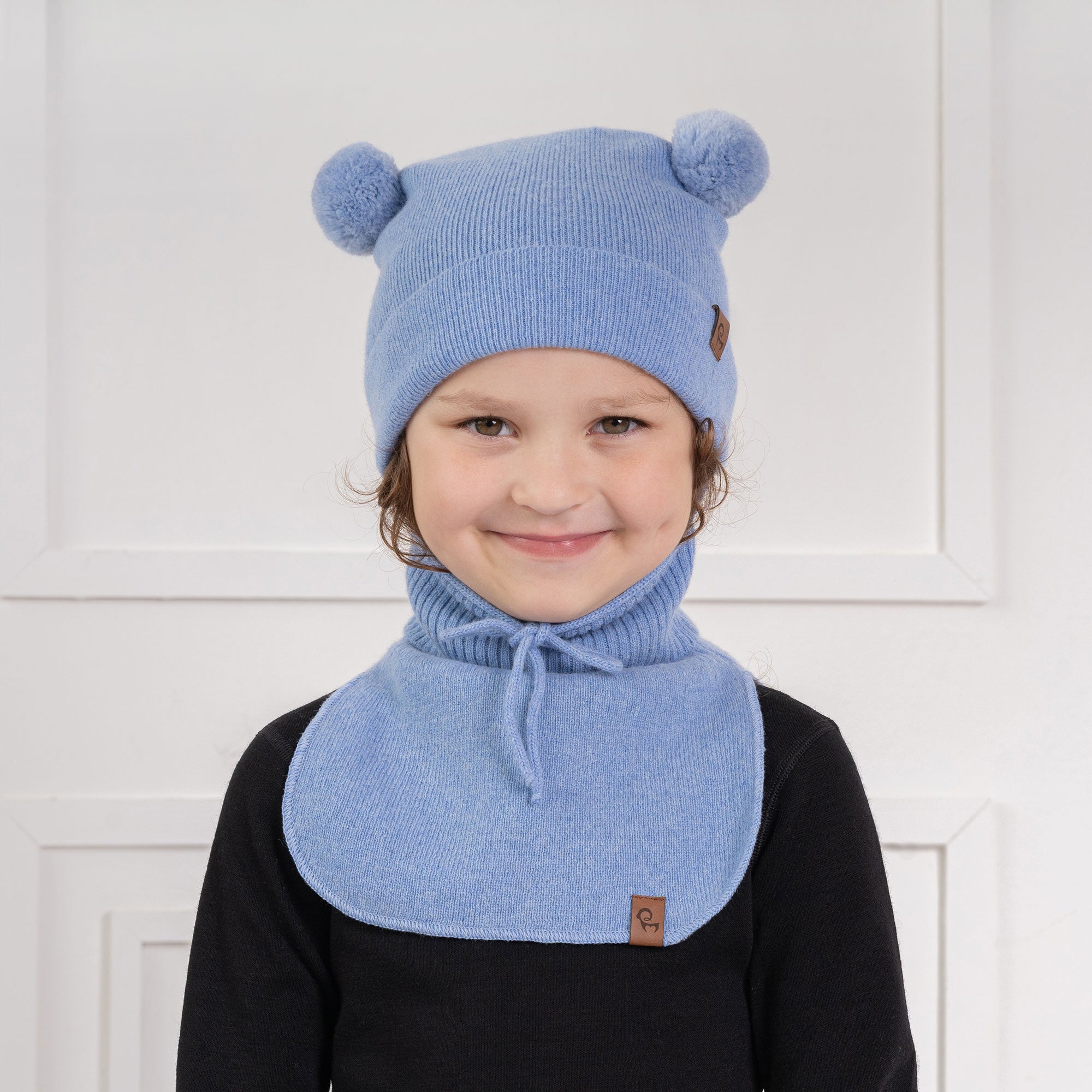 Blue knitted baby hat online