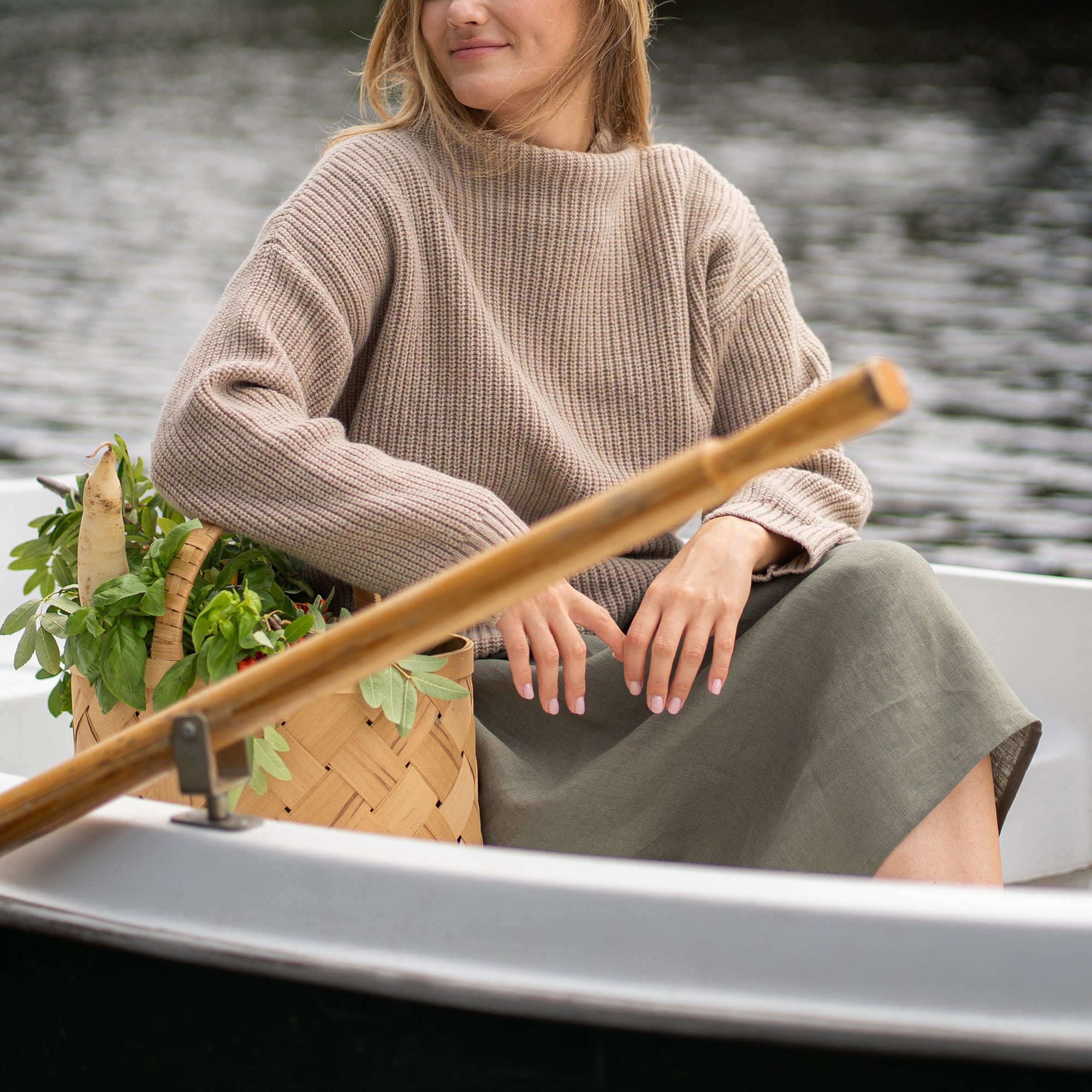 Relaxed Cashmere Sweater NOA ❤️ menique - MENIQUE