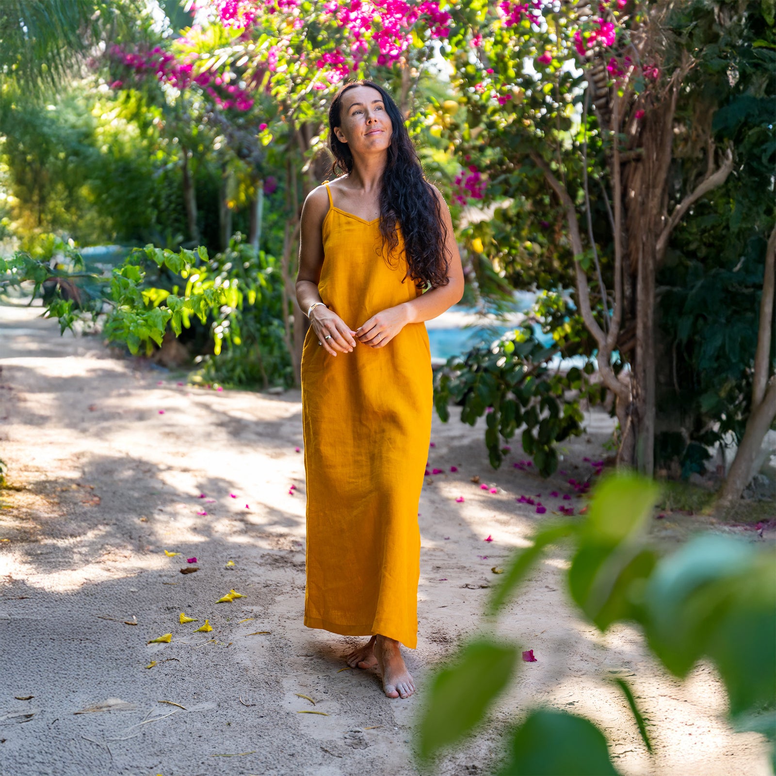 Sustainable Linen Clothing for Tall Women | MENIQUE Sustainable Linen Clothing for Tall Women | MENIQUE