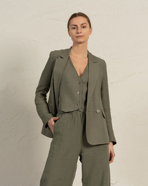 Linen Blazer Quin in sage green, professional blazer with notch lapels and flap pockets, styled with matching set - Menique