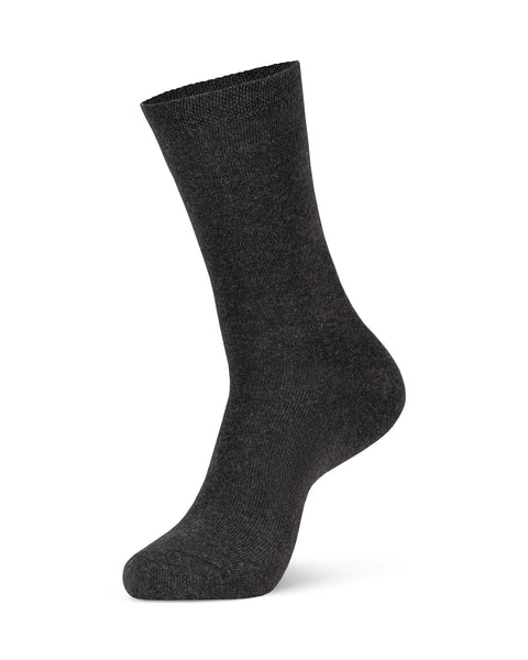 The menique men&#39;s mid-crew cotton socks in dark gray color in a white background, side view.
