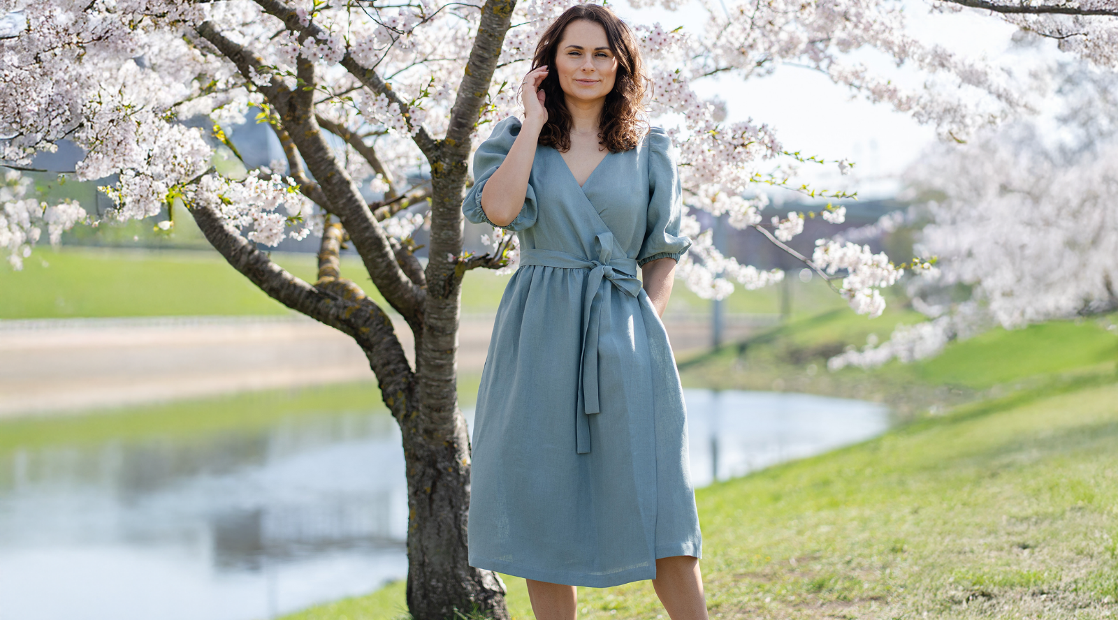 Natural Linen Dresses: Smock, Midi & Wrap Styles | MENIQUE Natural Linen Dresses: Smock, Midi & Wrap Styles | MENIQUE