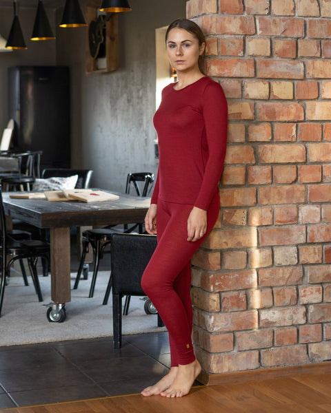 Women&#39;s 160 Long Sleeve &amp; Bottoms 2-Piece Royal Cherry