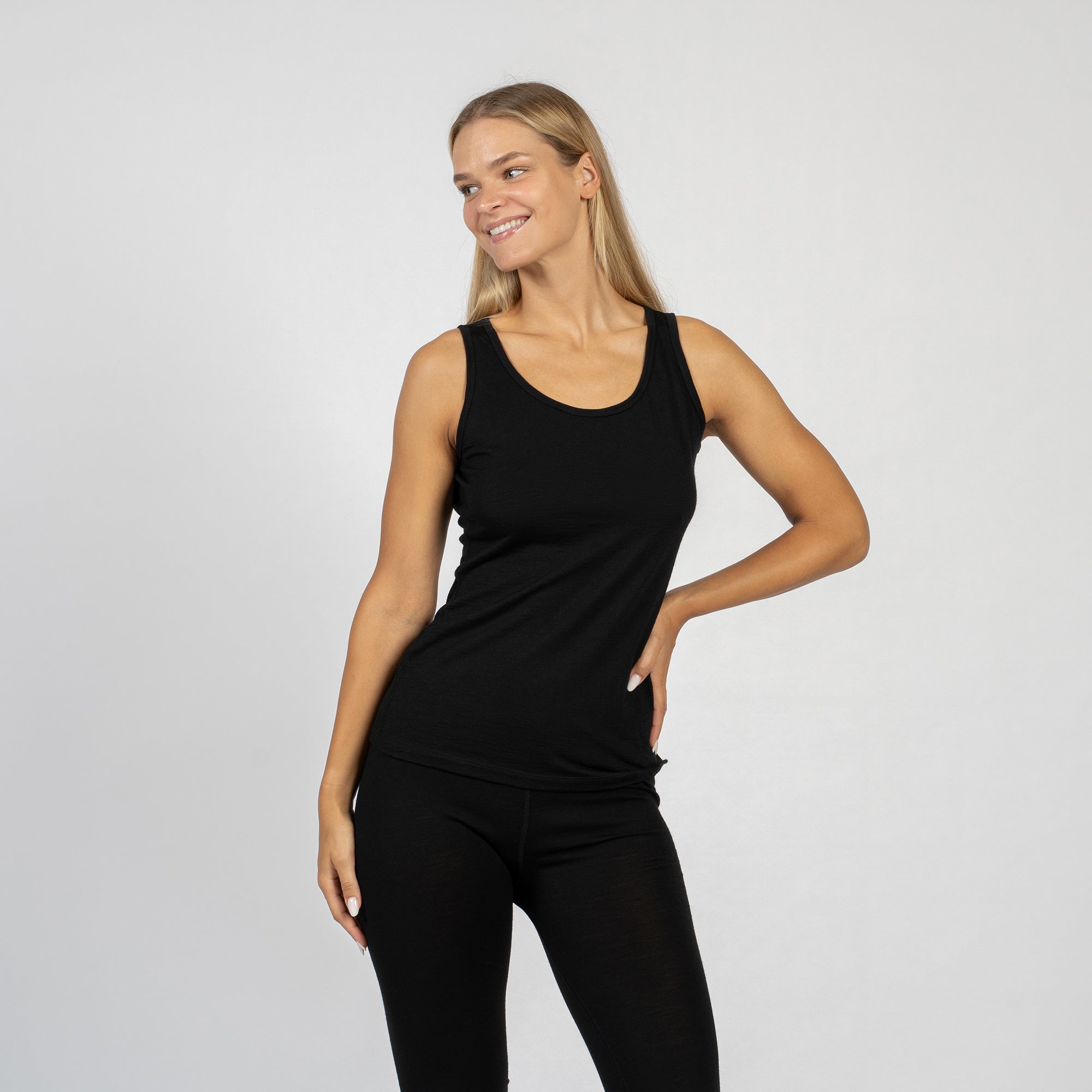 Women's Merino 160 Tank Top Black | menique - MENIQUE