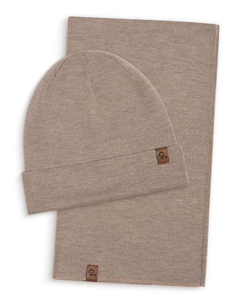 Creamy beige menique merino wool knit beanie and gaiter set on a white background