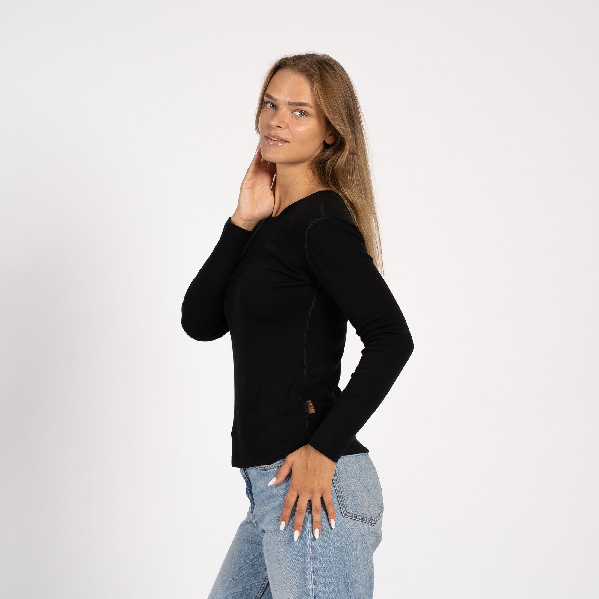 Women's Merino 250 Long Sleeve Crew Black | menique - MENIQUE