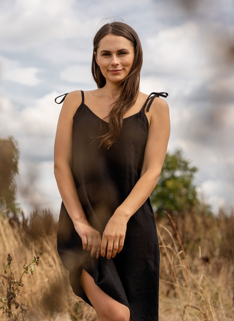 Natural Linen Dresses: Smock, Midi & Wrap Styles | MENIQUE Natural Linen Dresses: Smock, Midi & Wrap Styles | MENIQUE