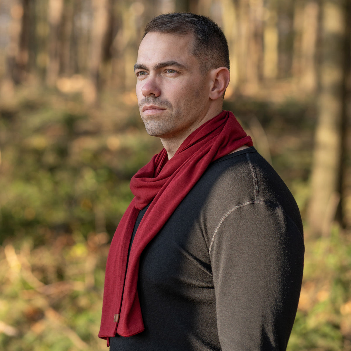 Simple and elegant gifts for men - scarves in pure wool