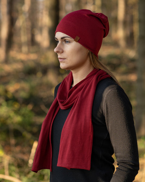 menique Women's Merino Scarf Royal Cherry Color